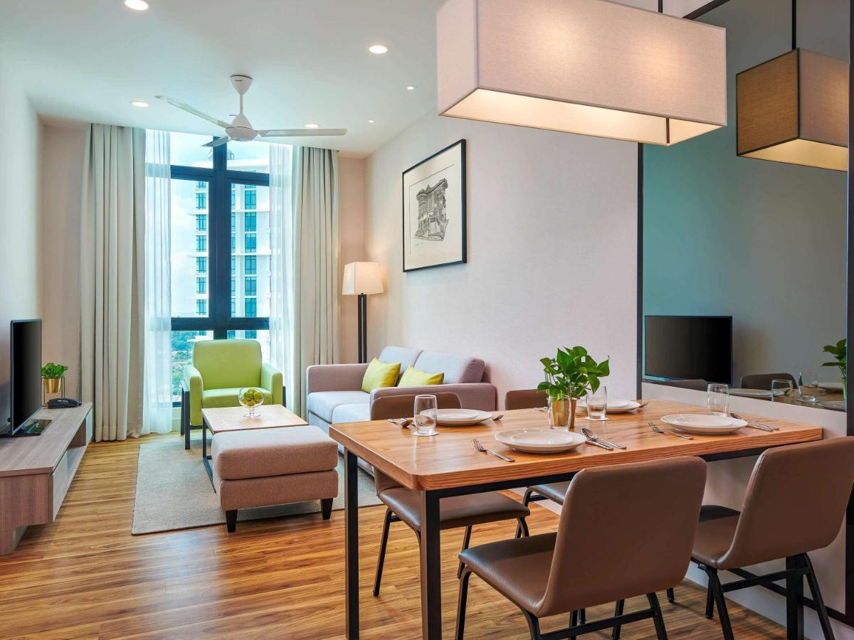 Mercure Living Putrajaya Exterior foto A typical living room of a serviced apartment in Kuala Lumpur, Malaysia.