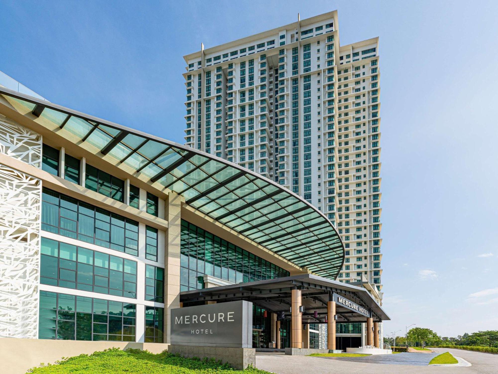 Mercure Living Putrajaya Exterior foto Mercure Hotel, Vietnam